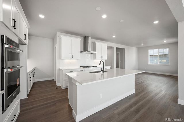 8652 Whiteclover Street, Littleton, CO 80125