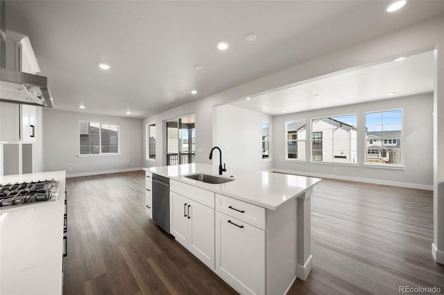 8652 Whiteclover Street, Littleton, CO 80125