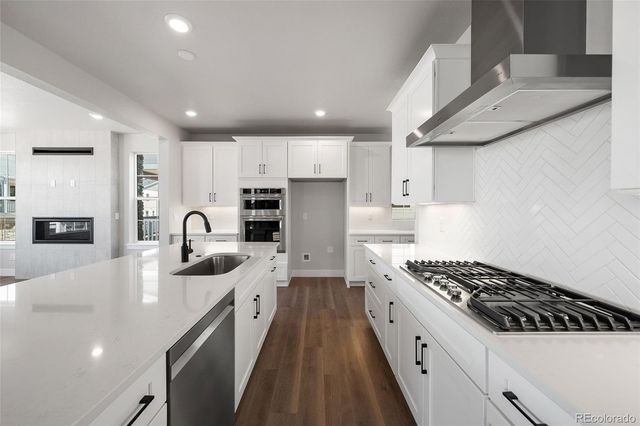 8652 Whiteclover Street, Littleton, CO 80125