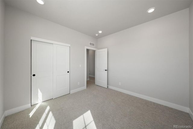 8652 Whiteclover Street, Littleton, CO 80125