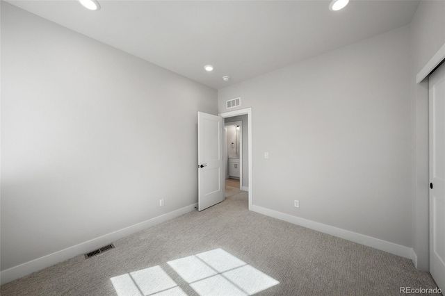 8652 Whiteclover Street, Littleton, CO 80125