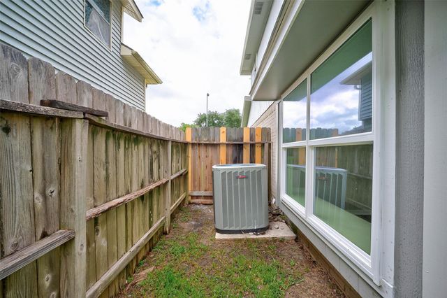 4170 Presidents Drive S, Houston, TX 77047