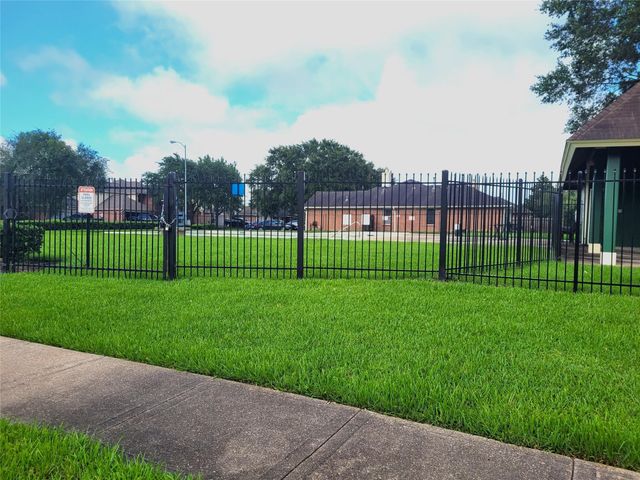 4170 Presidents Drive S, Houston, TX 77047