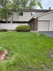 842 GREENBRIAR Lane, University Park, IL 60484