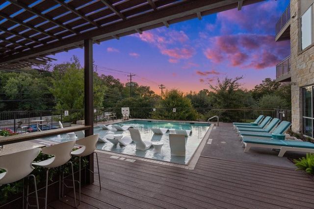 1900 Barton Springs RD 5001, Austin, TX 78704