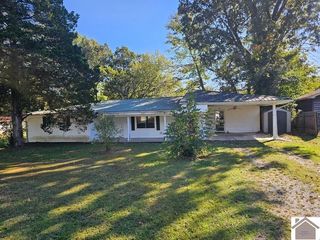 2023 Homewood Ave, Paducah, KY 42003