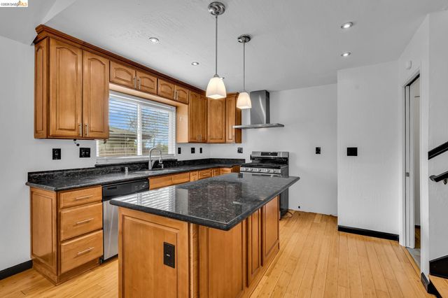 909 HALITE WAY, Antioch, CA 94509