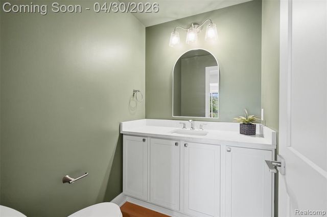 1906 Independence Court, Rochester Hills, MI 48306