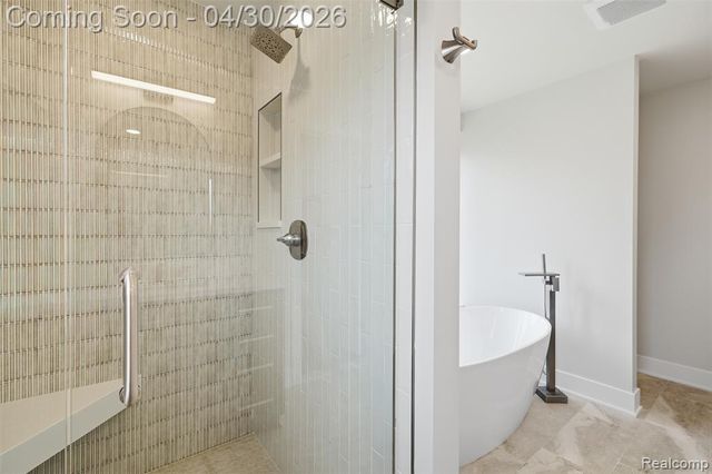 1906 Independence Court, Rochester Hills, MI 48306
