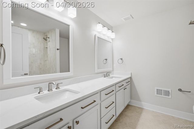 1906 Independence Court, Rochester Hills, MI 48306