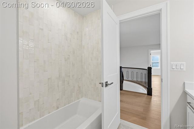 1906 Independence Court, Rochester Hills, MI 48306