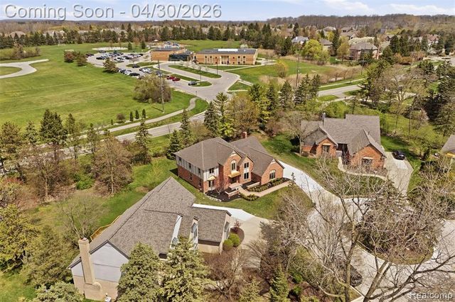 1906 Independence Court, Rochester Hills, MI 48306