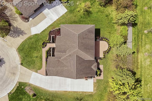 1906 Independence Court, Rochester Hills, MI 48306
