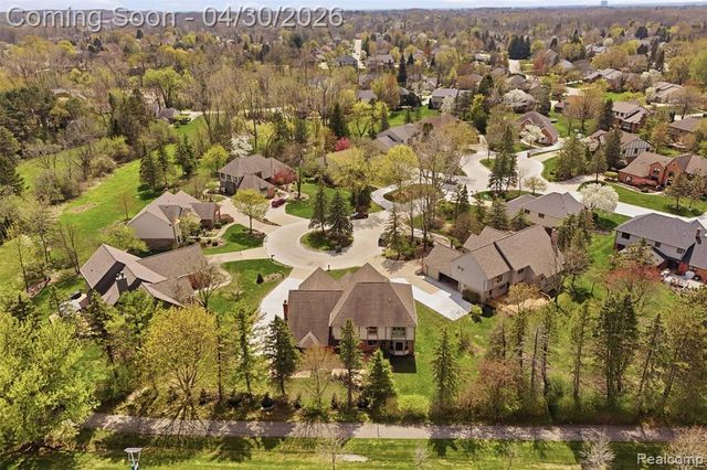 1906 Independence Court, Rochester Hills, MI 48306