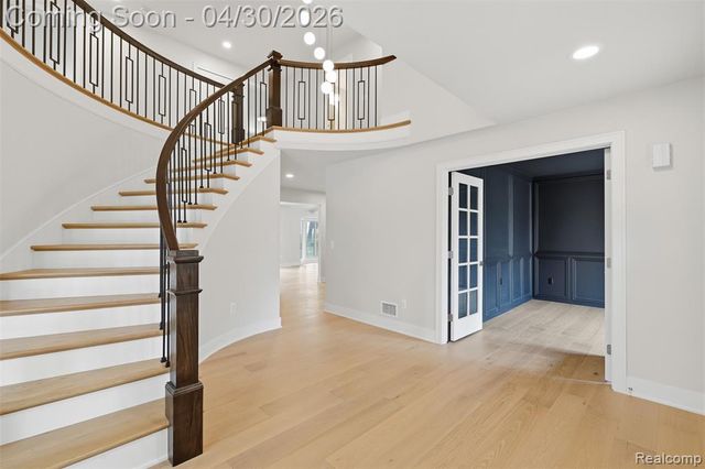 1906 Independence Court, Rochester Hills, MI 48306