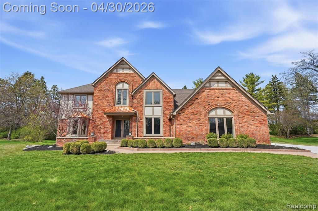 1906 Independence Court, Rochester Hills, MI 48306
