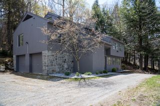 19 Maple Hill Road, Winhall, VT 05340