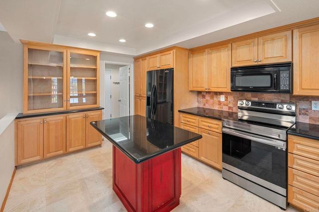 5983 Gaines Street, San Diego, CA 92110