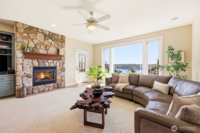 13718 9th Avenue Ct NW, Gig Harbor, WA 98332