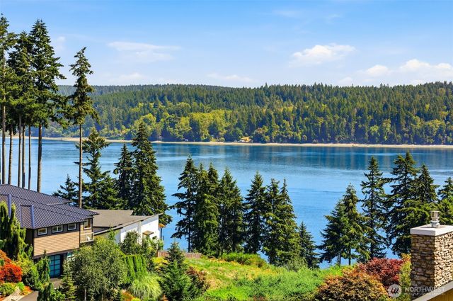 13718 9th Avenue Ct NW, Gig Harbor, WA 98332