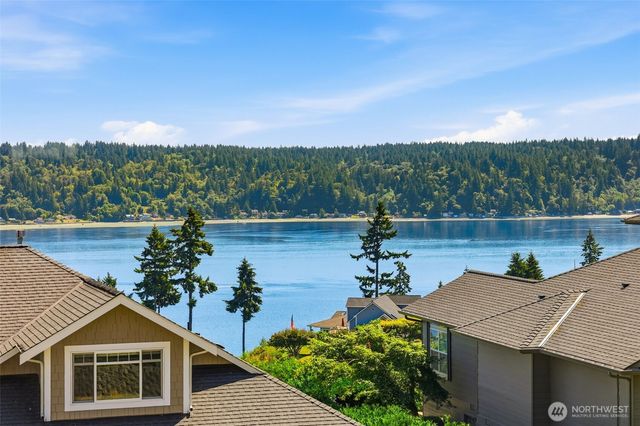 13718 9th Avenue Ct NW, Gig Harbor, WA 98332
