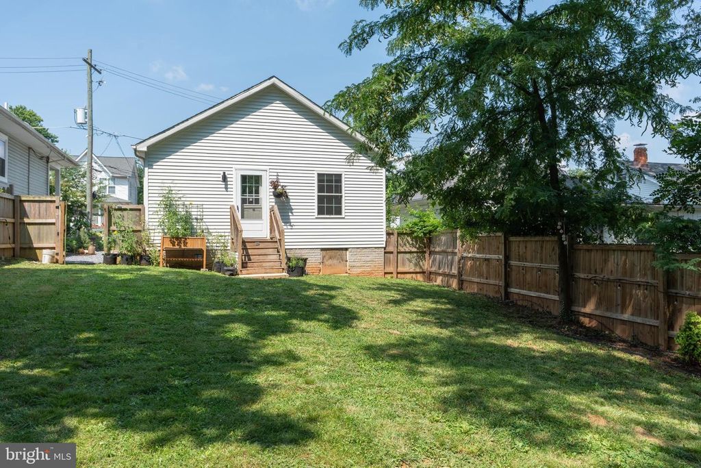 4011 37TH ST, Mount Rainier, MD 20712