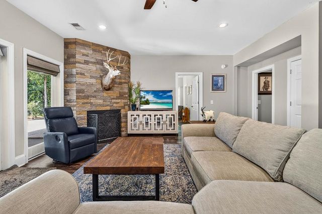 335 Old Carriage Loop, Georgetown, SC 29440