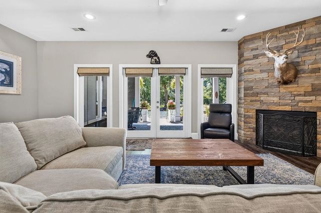 335 Old Carriage Loop, Georgetown, SC 29440