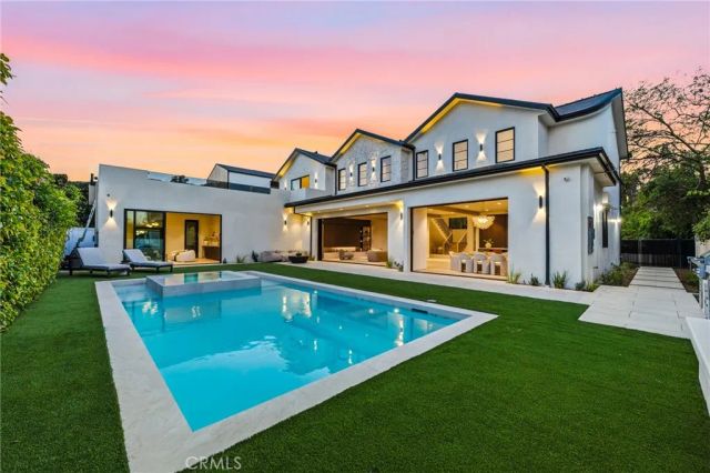 4900 Valjean, Encino, CA 91436