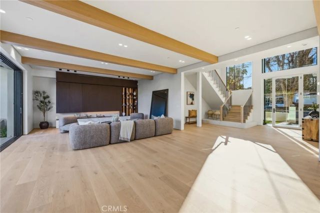 4900 Valjean, Encino, CA 91436