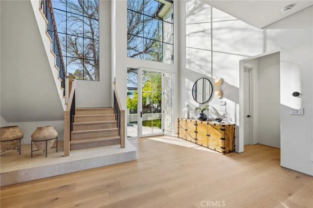 4900 Valjean, Encino, CA 91436