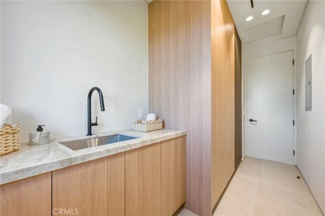 4900 Valjean, Encino, CA 91436