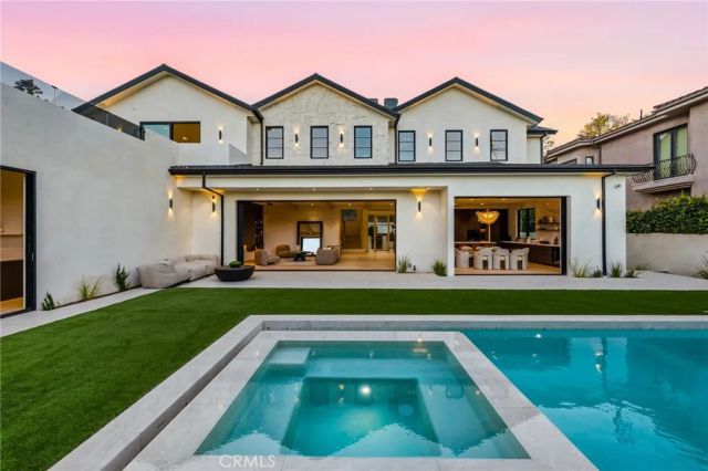 4900 Valjean, Encino, CA 91436