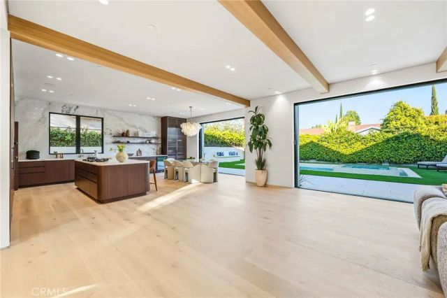 4900 Valjean, Encino, CA 91436