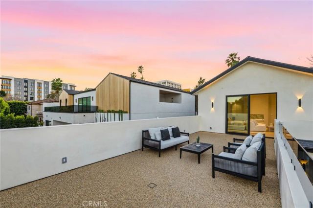 4900 Valjean, Encino, CA 91436