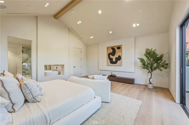 4900 Valjean, Encino, CA 91436