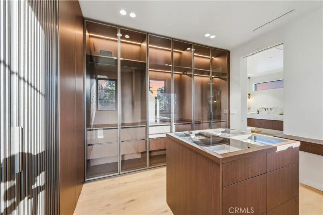 4900 Valjean, Encino, CA 91436