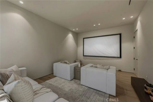 4900 Valjean, Encino, CA 91436