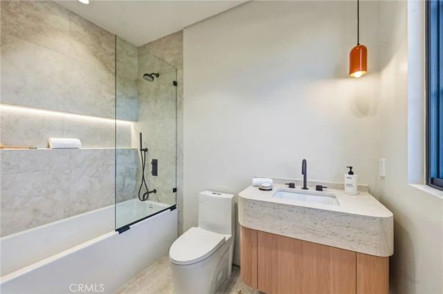 4900 Valjean, Encino, CA 91436