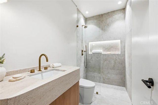 4900 Valjean, Encino, CA 91436