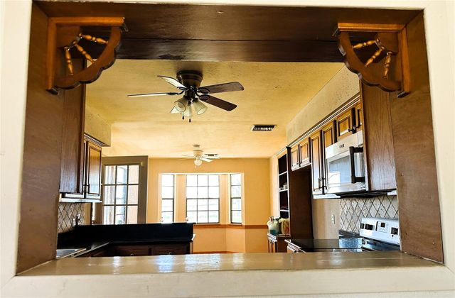 20136 Moriarty Road, Richards, TX 77873