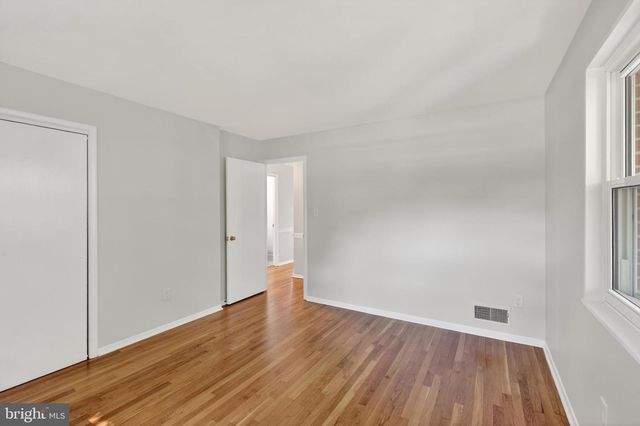 6824 CONSTANCE DR, Springfield, VA 22150
