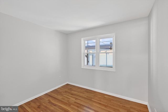 6824 CONSTANCE DR, Springfield, VA 22150