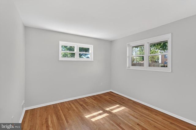 6824 CONSTANCE DR, Springfield, VA 22150