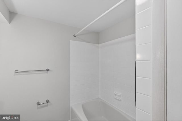 6824 CONSTANCE DR, Springfield, VA 22150