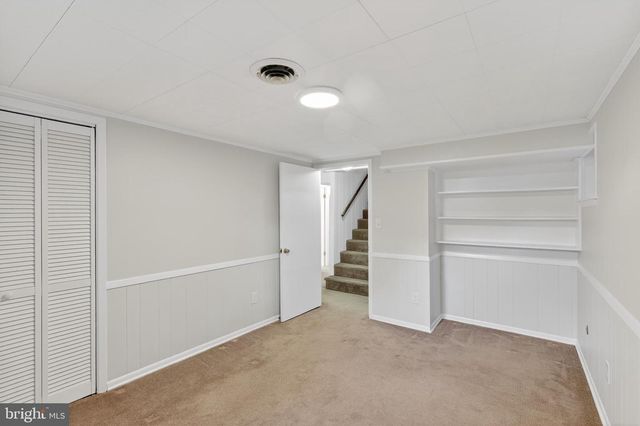 6824 CONSTANCE DR, Springfield, VA 22150