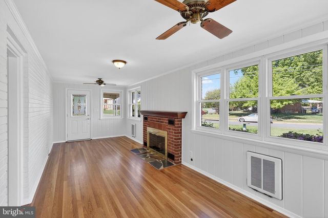 6824 CONSTANCE DR, Springfield, VA 22150