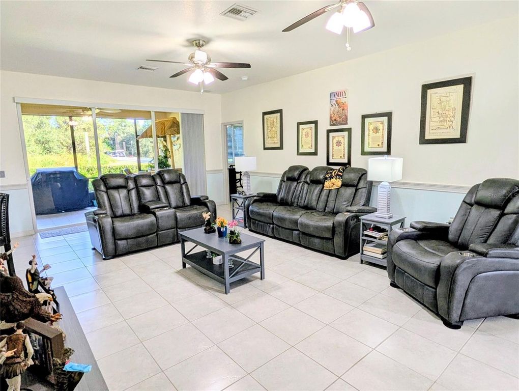 Image 18 of property listing at 5201 GREEN DRIVE, Winter Haven, FL 33884