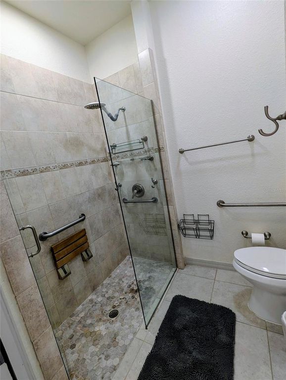 Image 34 of property listing at 5201 GREEN DRIVE, Winter Haven, FL 33884