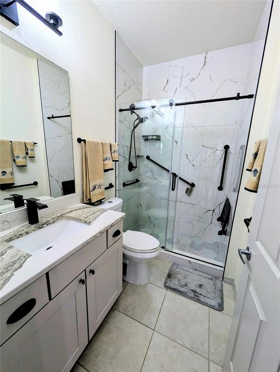 Image 38 of property listing at 5201 GREEN DRIVE, Winter Haven, FL 33884